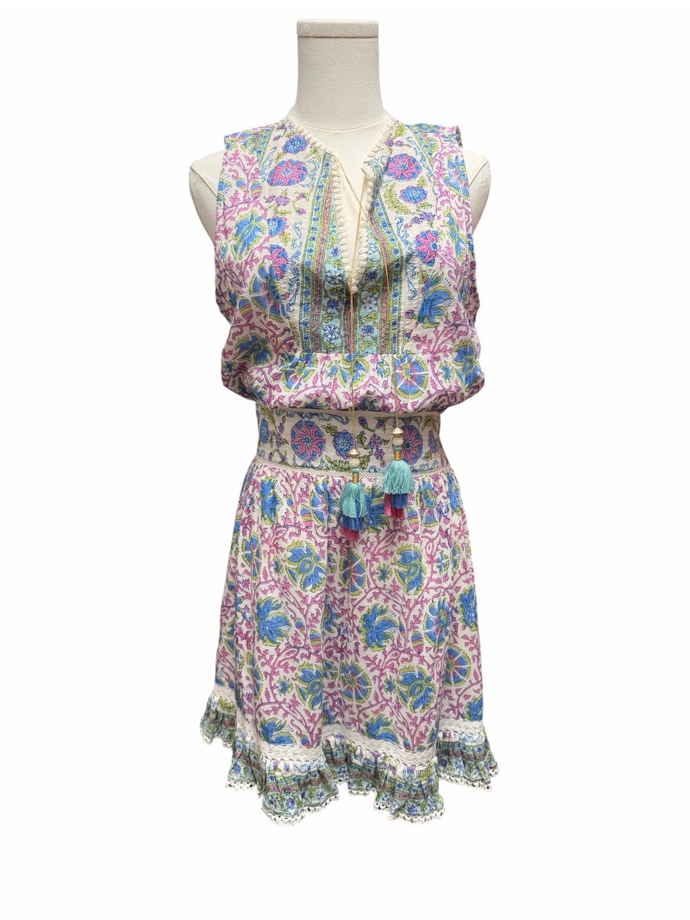 B_3 Bell‎ Sleeveless Dress